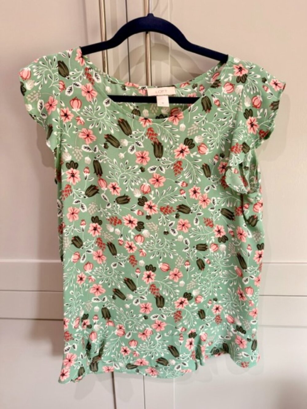 Loft Floral Flutter Sleeve Flounce Hem Top